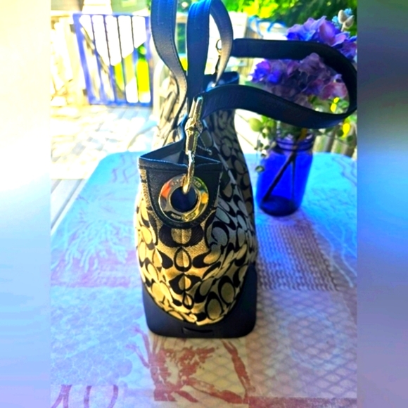 COACH SIGNATURE HADLEY DUFFLE BAG IN BLACK AND GREY - Picture 4 of 16